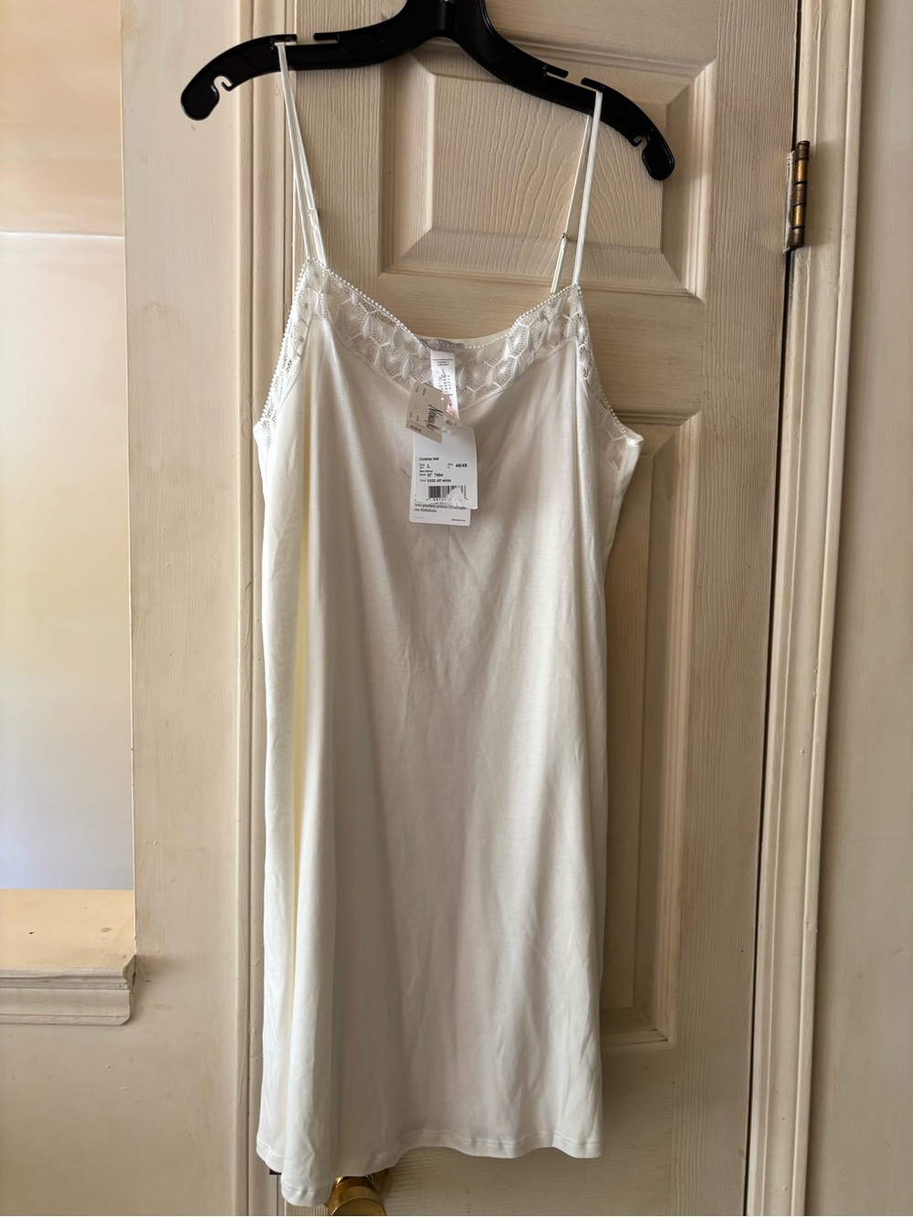 Hanro lace-Trim Slip Dress – Cream